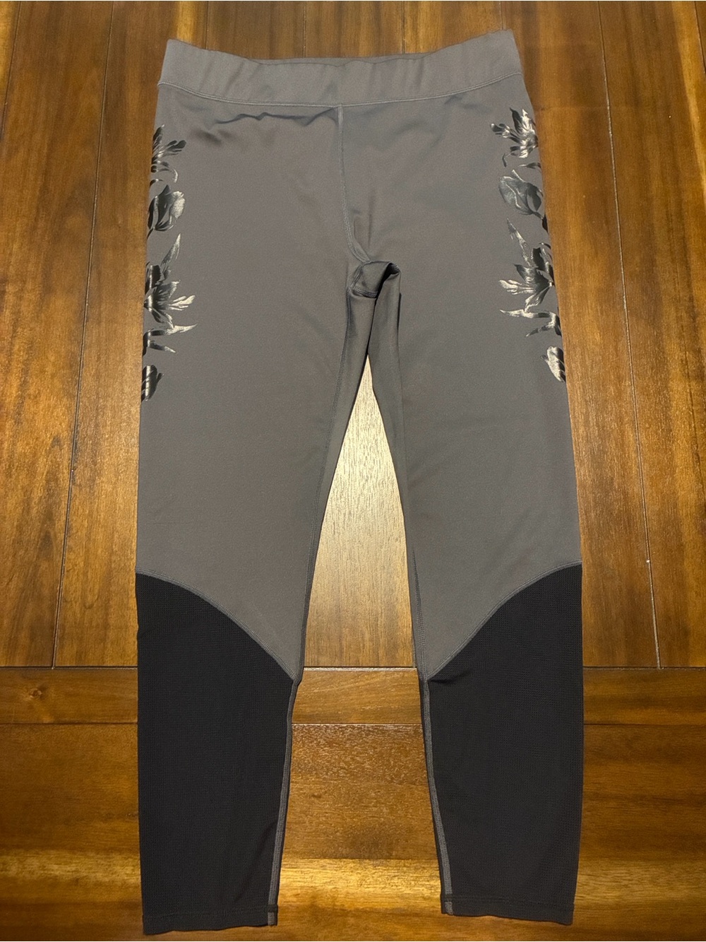 Fabletics - Mid-Rise UltraCool Floral 7/8 - Large
